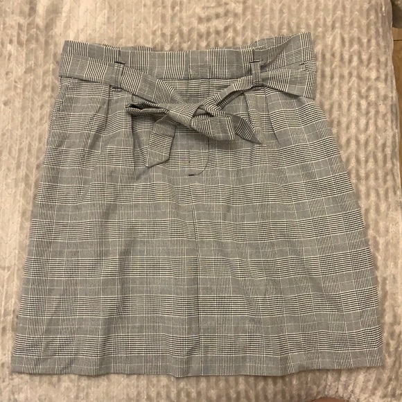 Banana Republic Dresses & Skirts - Banana Republic plaid skirt